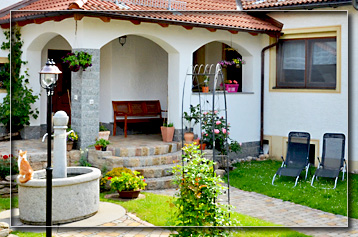 Biergarten im Gasthof-Eckstein in Wernersreuth bei Waldsassen nahe Sibyllenbad im Landkreis Tirschenreuth.